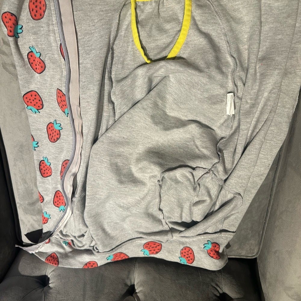 Cute Strawberry DOG PJ’s - Picture 10 of 13